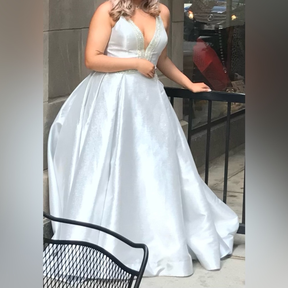 Plus Size Formal dress for PROM, QUINCE, WEDDING ! Size 16 !